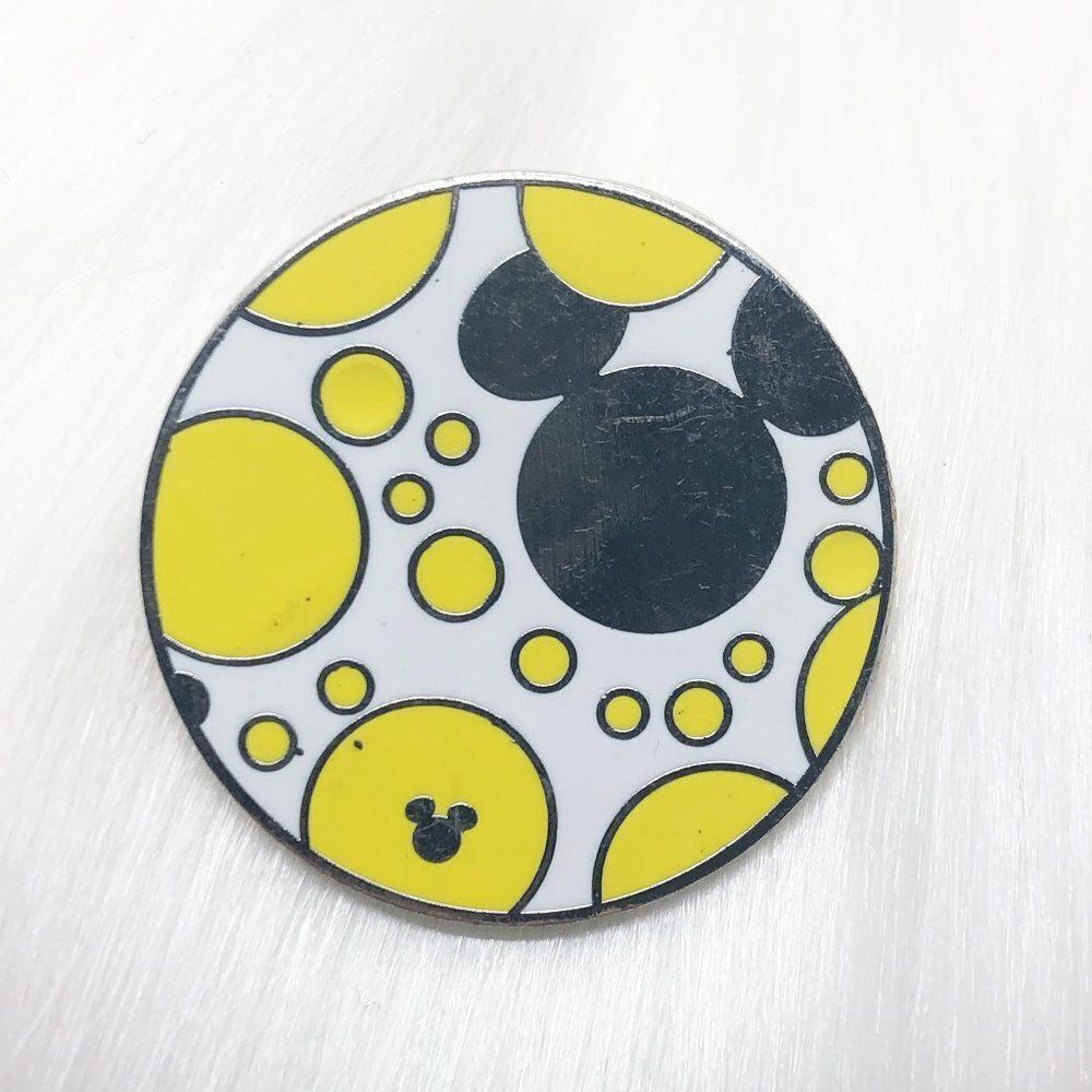 🔮‎ 5/$25 Disney Silver & Yellow Mickey Ears Pin